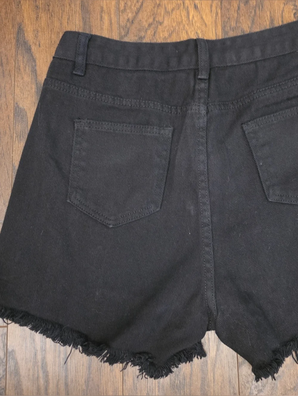 SHEIN Black High-Rise Frayed Hem Denim Shorts